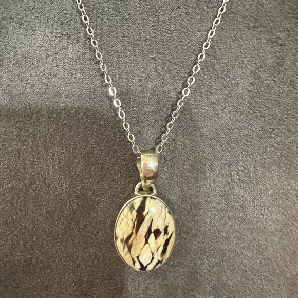 Oval Peanut Jasper Pendant in Silver 925 Setting on Silver Copper Chain - Picture 13 of 14